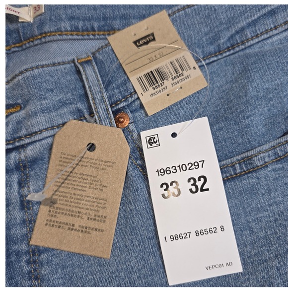 Levi 314 Shaping Straight Jeans Stretch Mid Rise Light Blue Denim 33x32 NWT - Picture 3 of 9